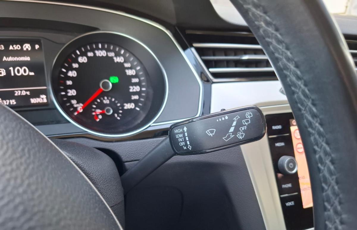 volkswagen-passat-variant-2018-diesel-1598cc