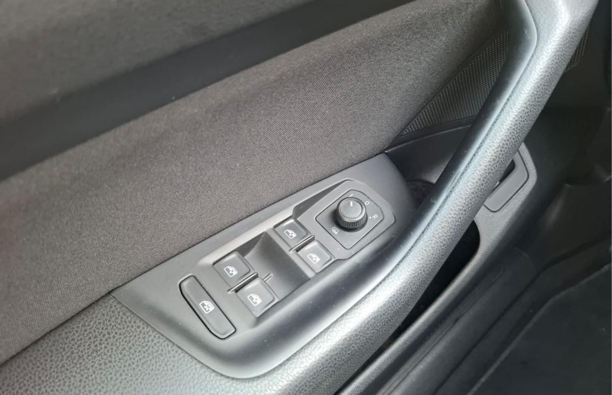 volkswagen-passat-variant-2018-diesel-1598cc