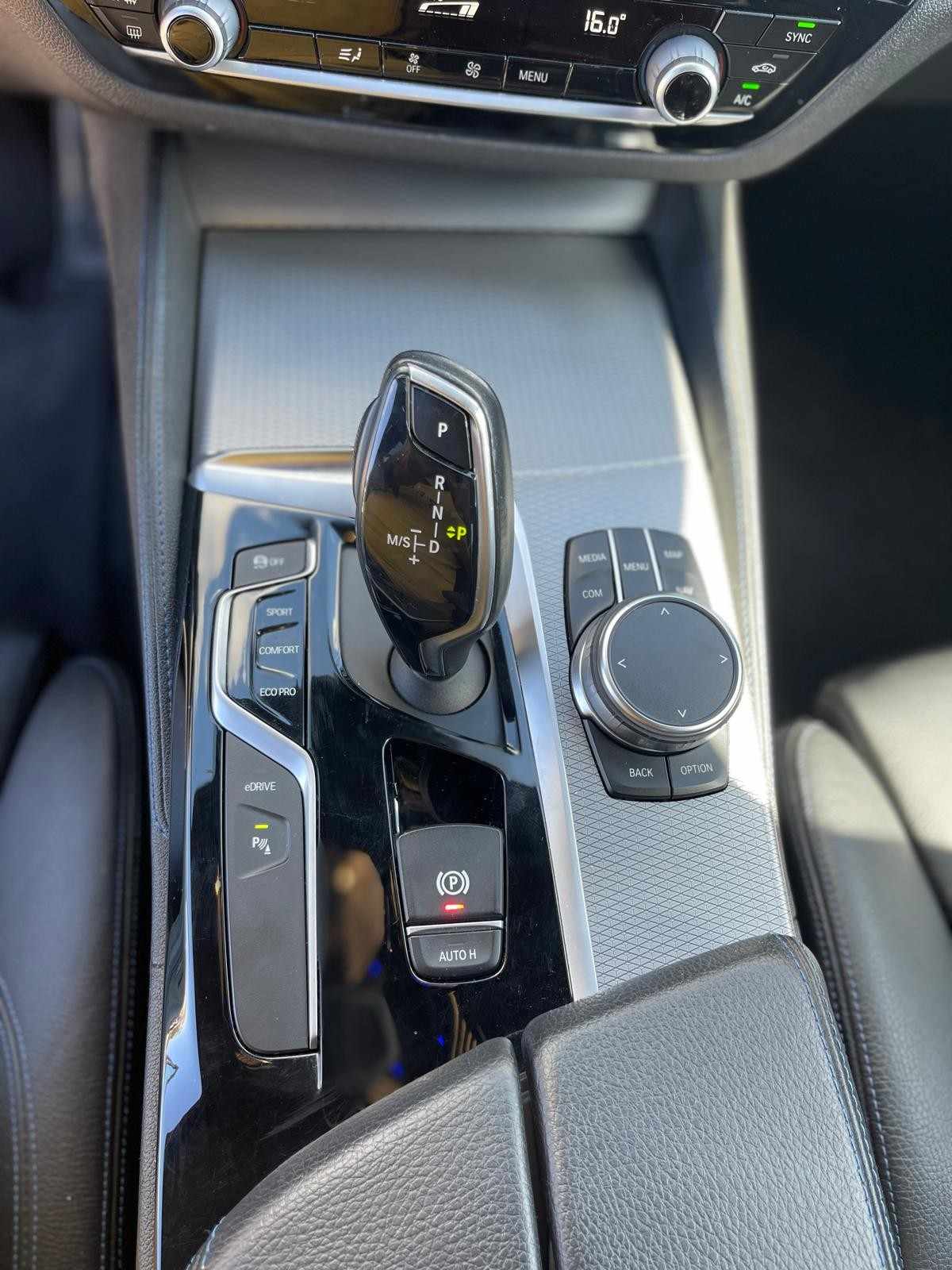 bmw-serie-5-2018-hibrido-a-gasolina-1998cc