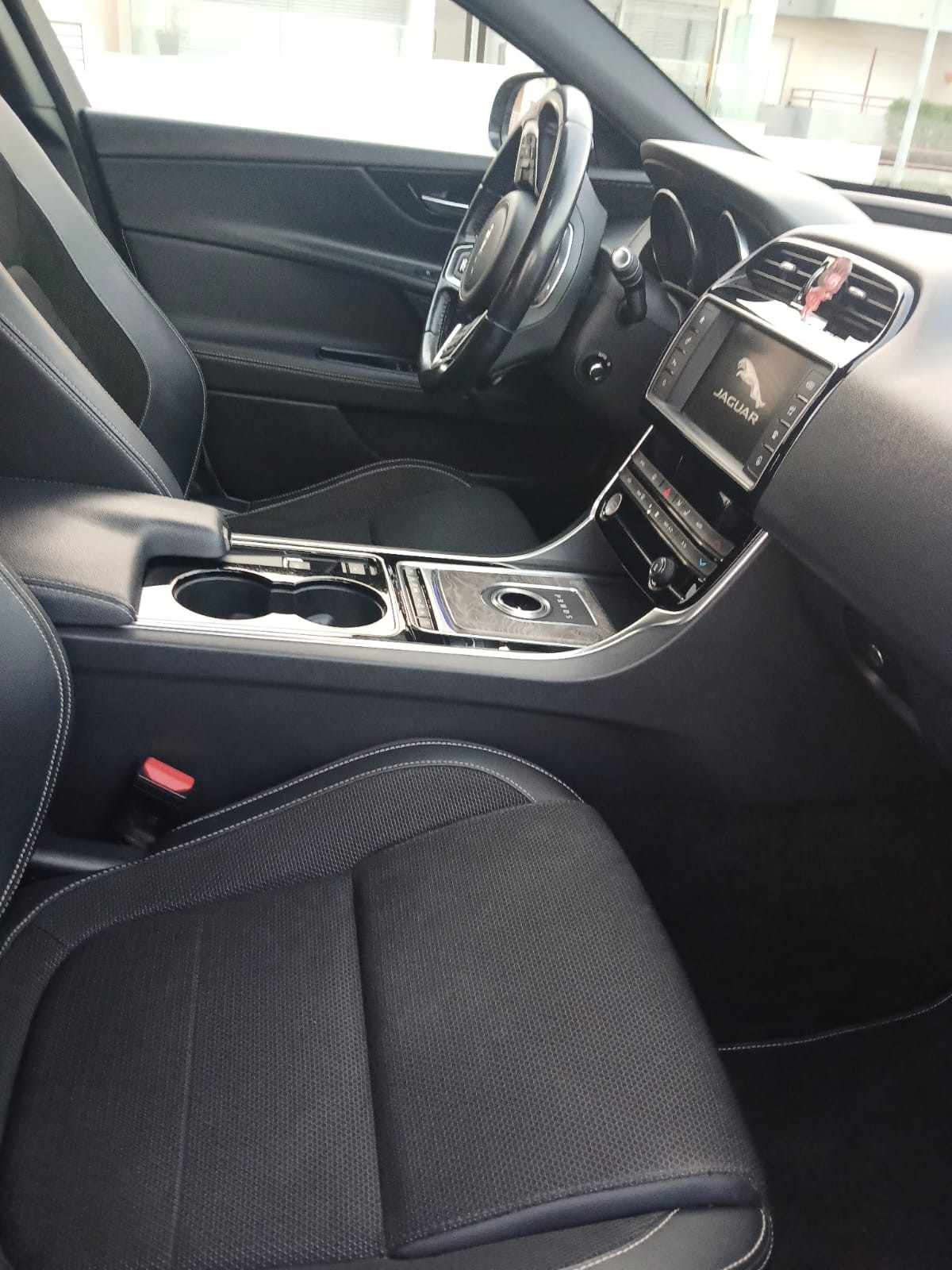 jaguar-xe-2015-diesel-1999cc