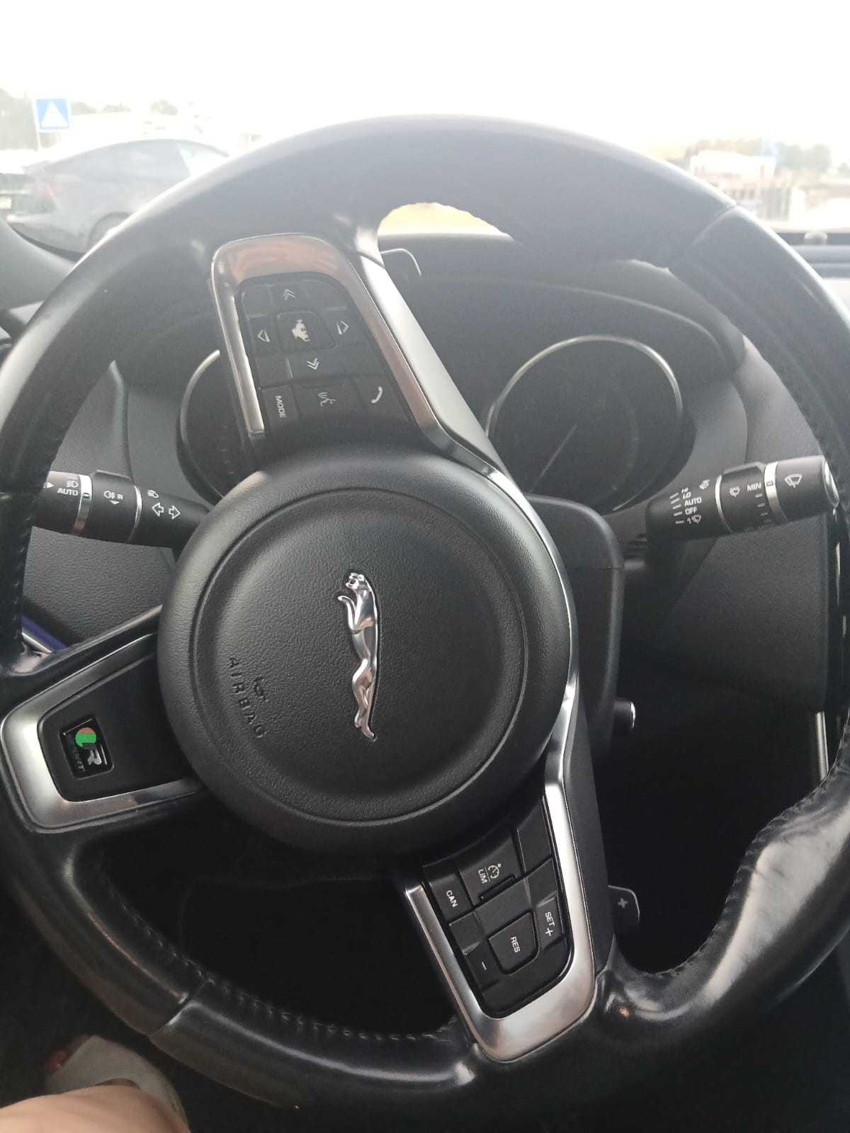 jaguar-xe-2015-diesel-1999cc