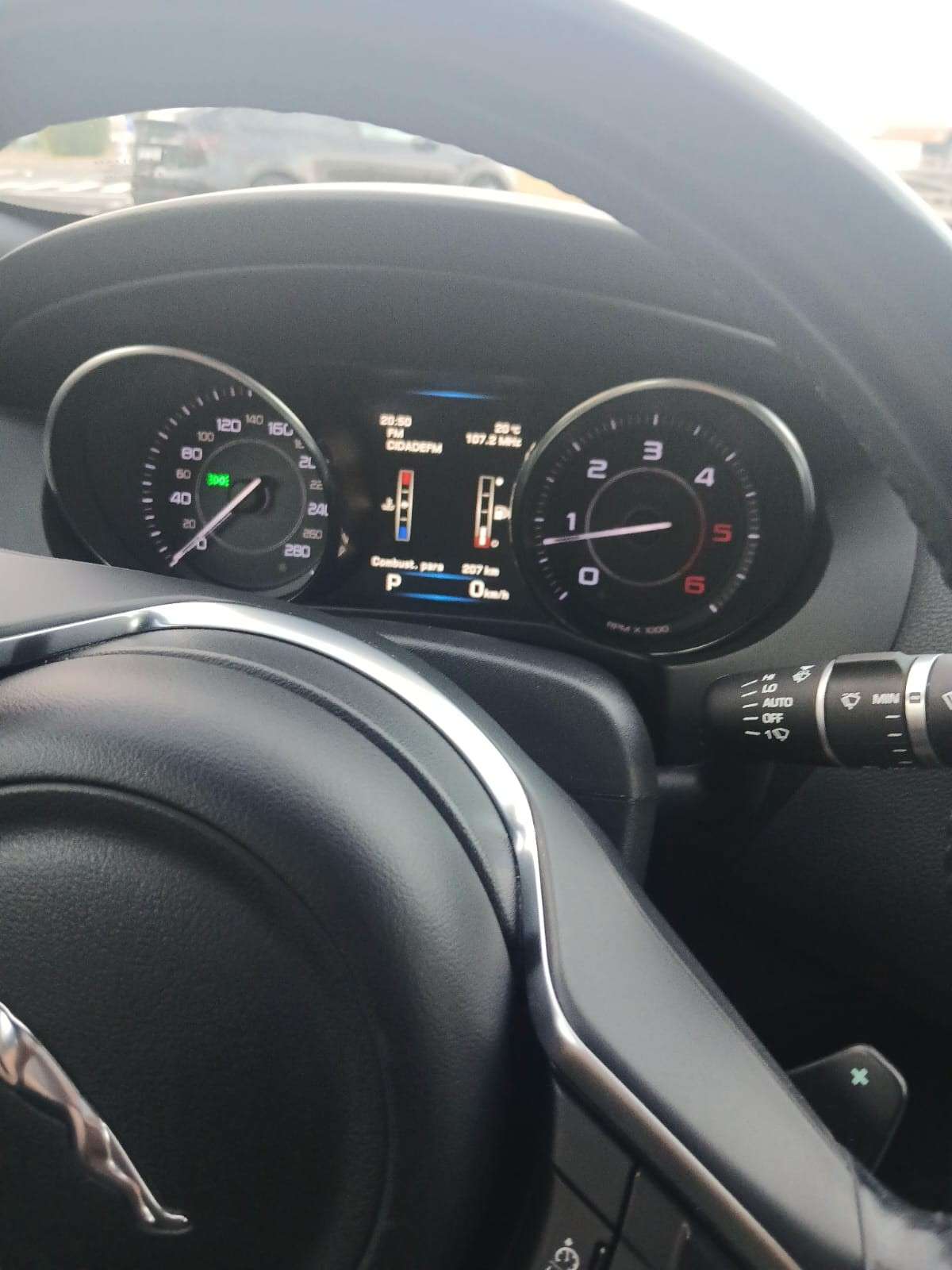 jaguar-xe-2015-diesel-1999cc