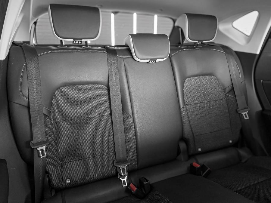 renault-captur-2023-hibrido-a-gasolina-1598cc