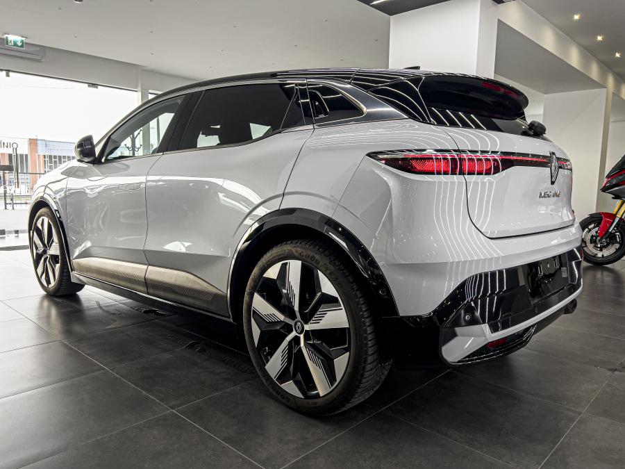renault-megane-2023-eletrico-0cc