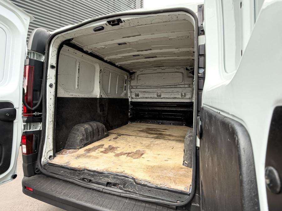 renault-trafic-2015-diesel-1598cc
