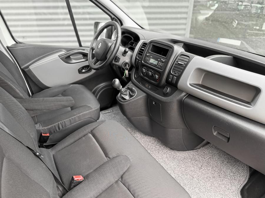 renault-trafic-2015-diesel-1598cc