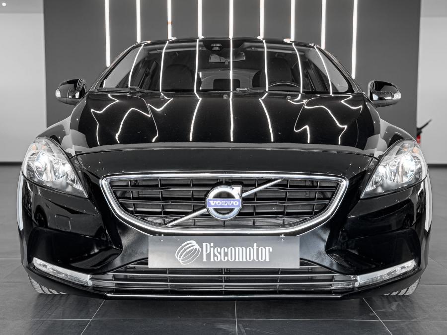 volvo-v40-2016-diesel-1969cc