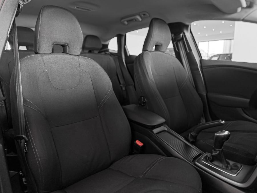 volvo-v40-2016-diesel-1969cc