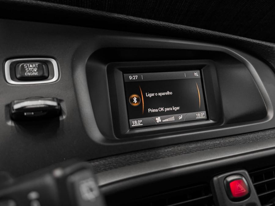 volvo-v40-2016-diesel-1969cc