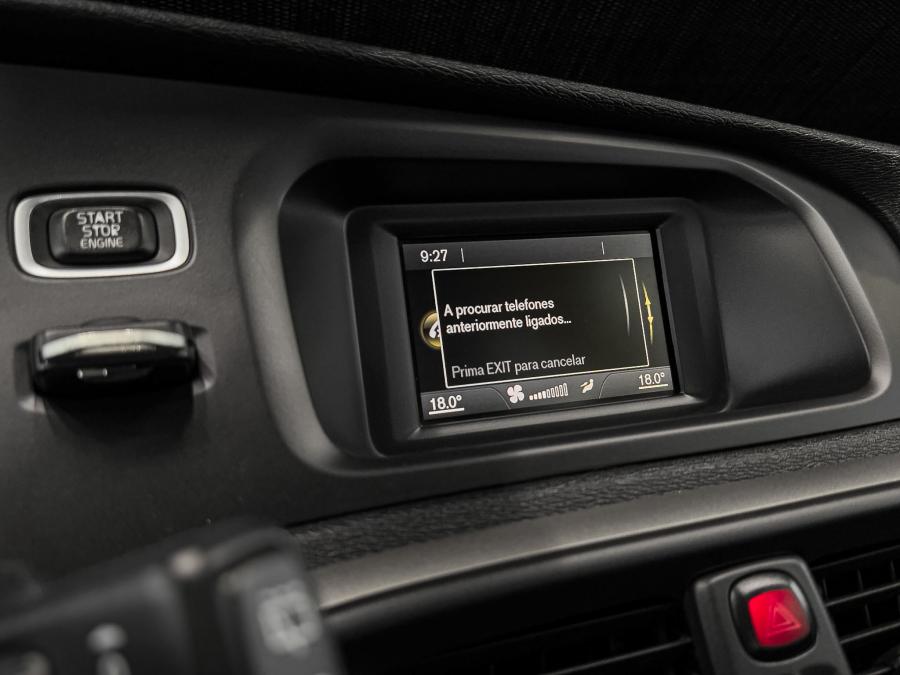 volvo-v40-2016-diesel-1969cc
