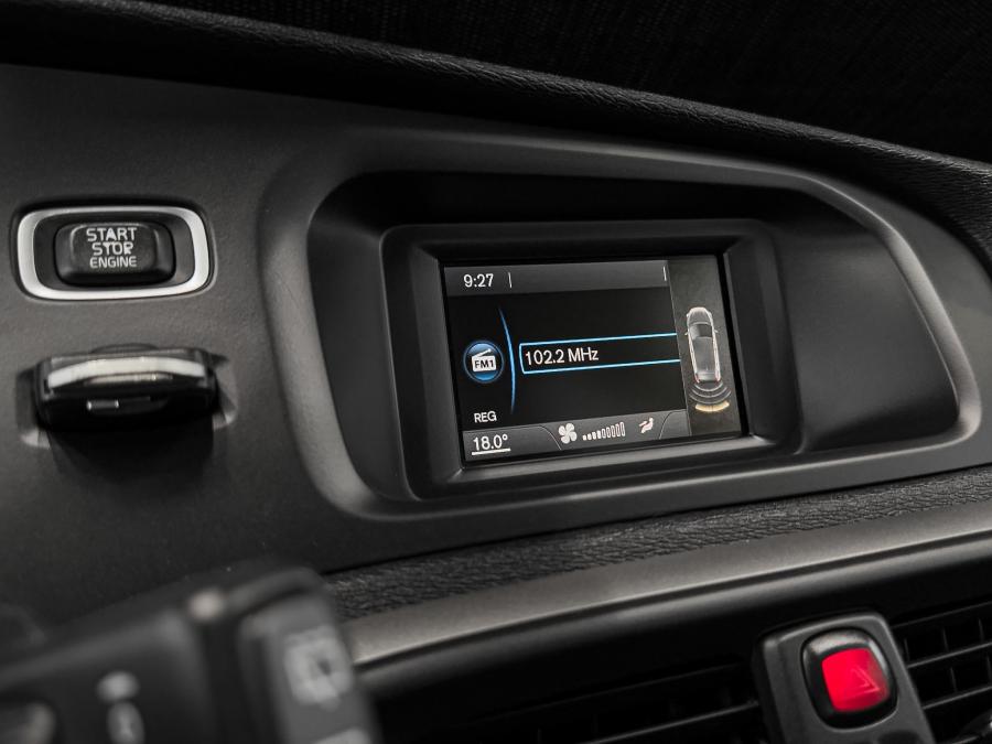 volvo-v40-2016-diesel-1969cc