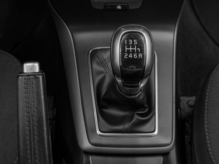 volvo-v40-2016-diesel-1969cc