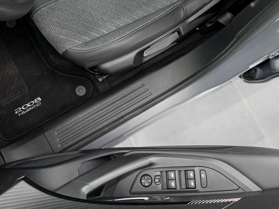 peugeot-2008-2025-hibrido-a-gasolina-1199cc