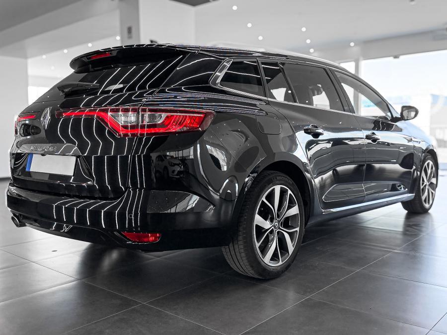 renault-megane-sport-tourer-2016-diesel-1598cc