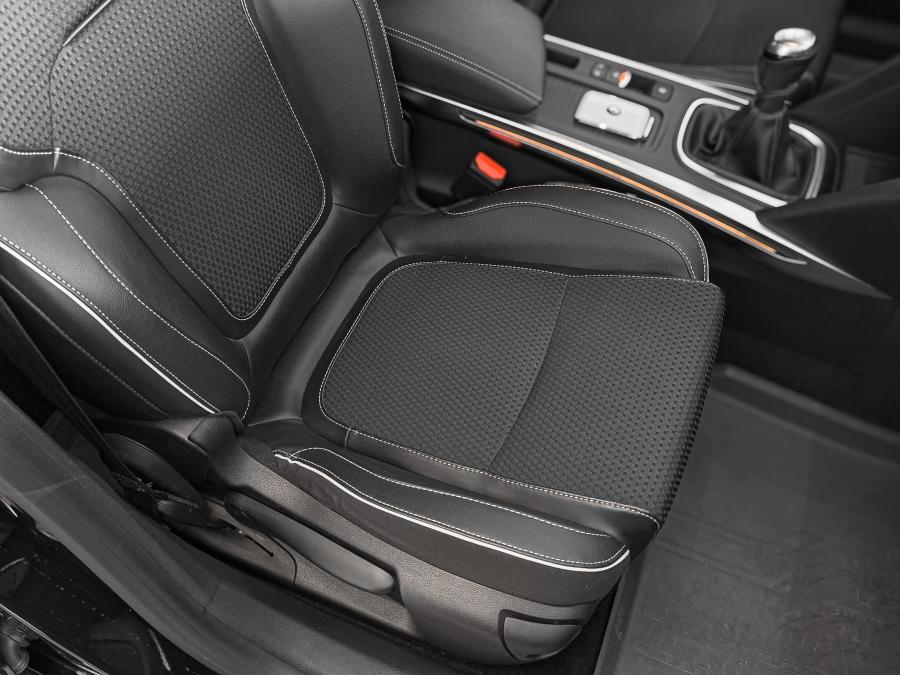 renault-megane-sport-tourer-2016-diesel-1598cc