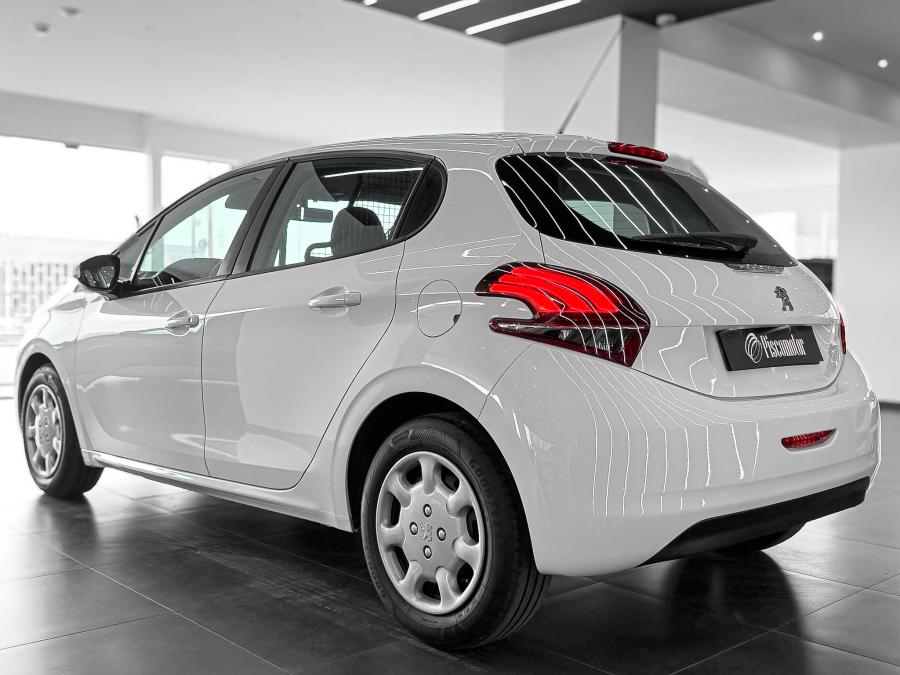 peugeot-208-2016-diesel-1560cc
