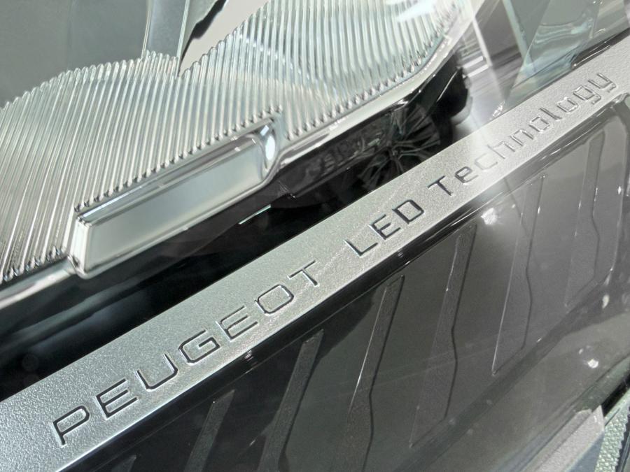 peugeot-308-sw-2024-gasolina-1199cc