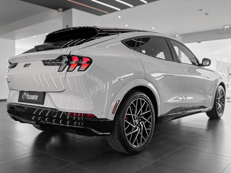 ford-mustang-mach-e-2023-eletrico-0cc