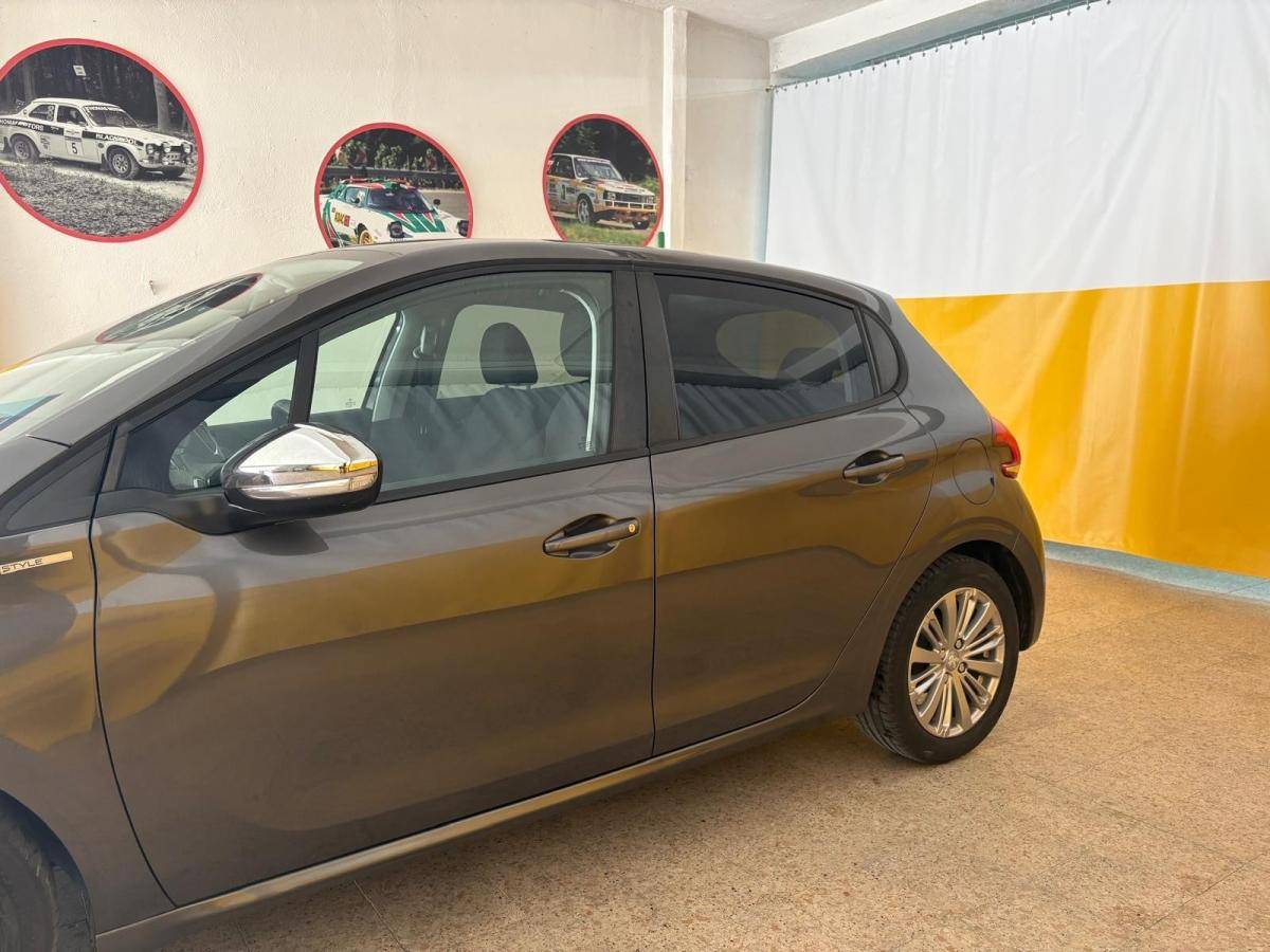 peugeot-208-2018-diesel-1560cc