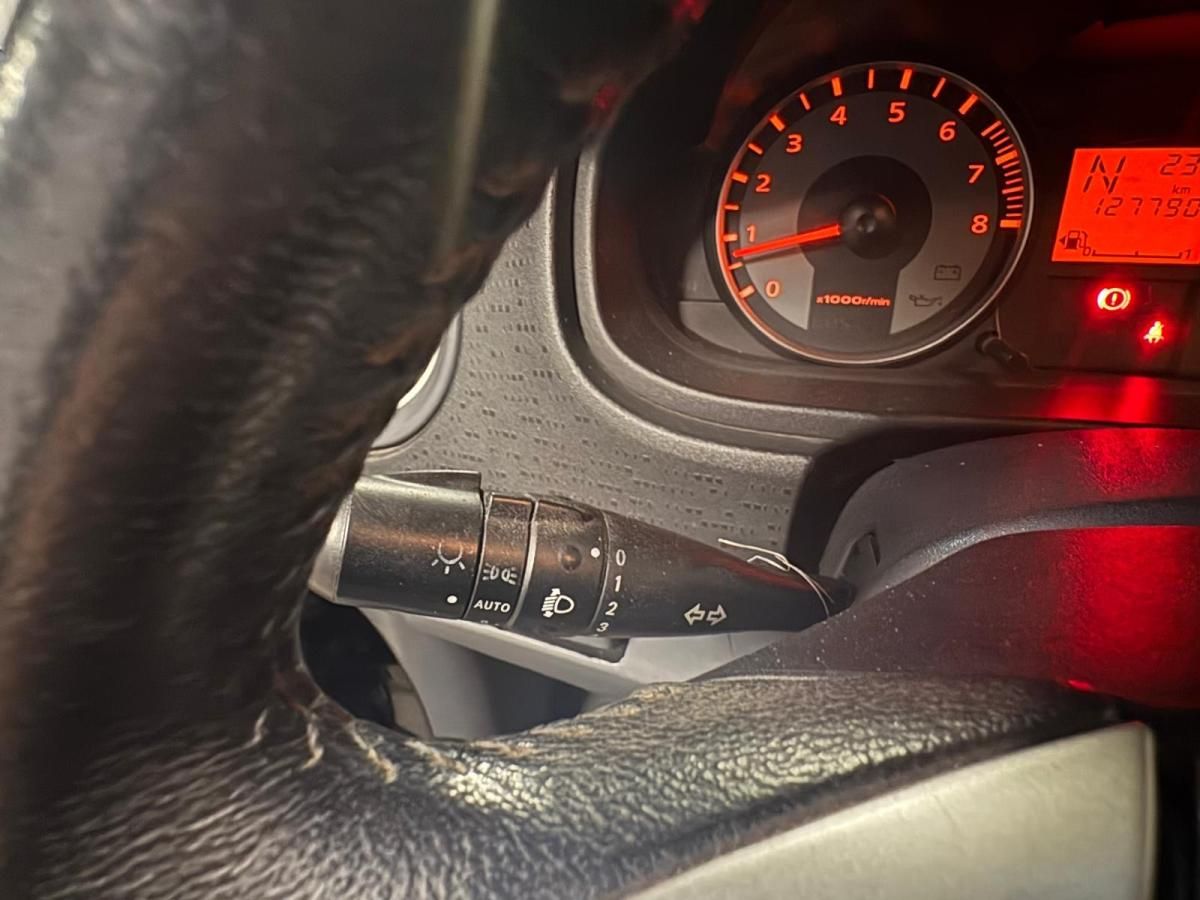 mitsubishi-colt-2013-gasolina-1332cc