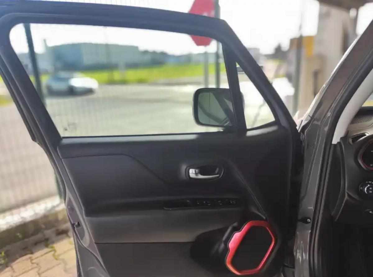 jeep-renegade-4xe-240-2022-gasolina-1332cc