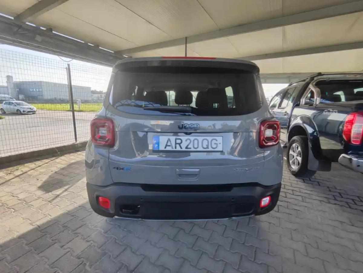 jeep-renegade-4xe-240-2022-gasolina-1332cc