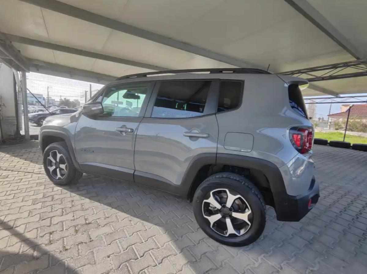 jeep-renegade-4xe-240-2022-gasolina-1332cc