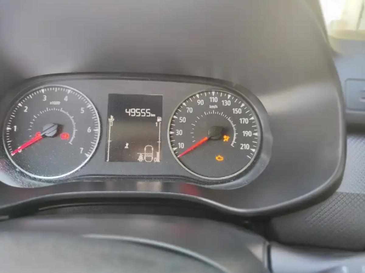 dacia-sandero-1-0-sce-2022-gasolina-999cc