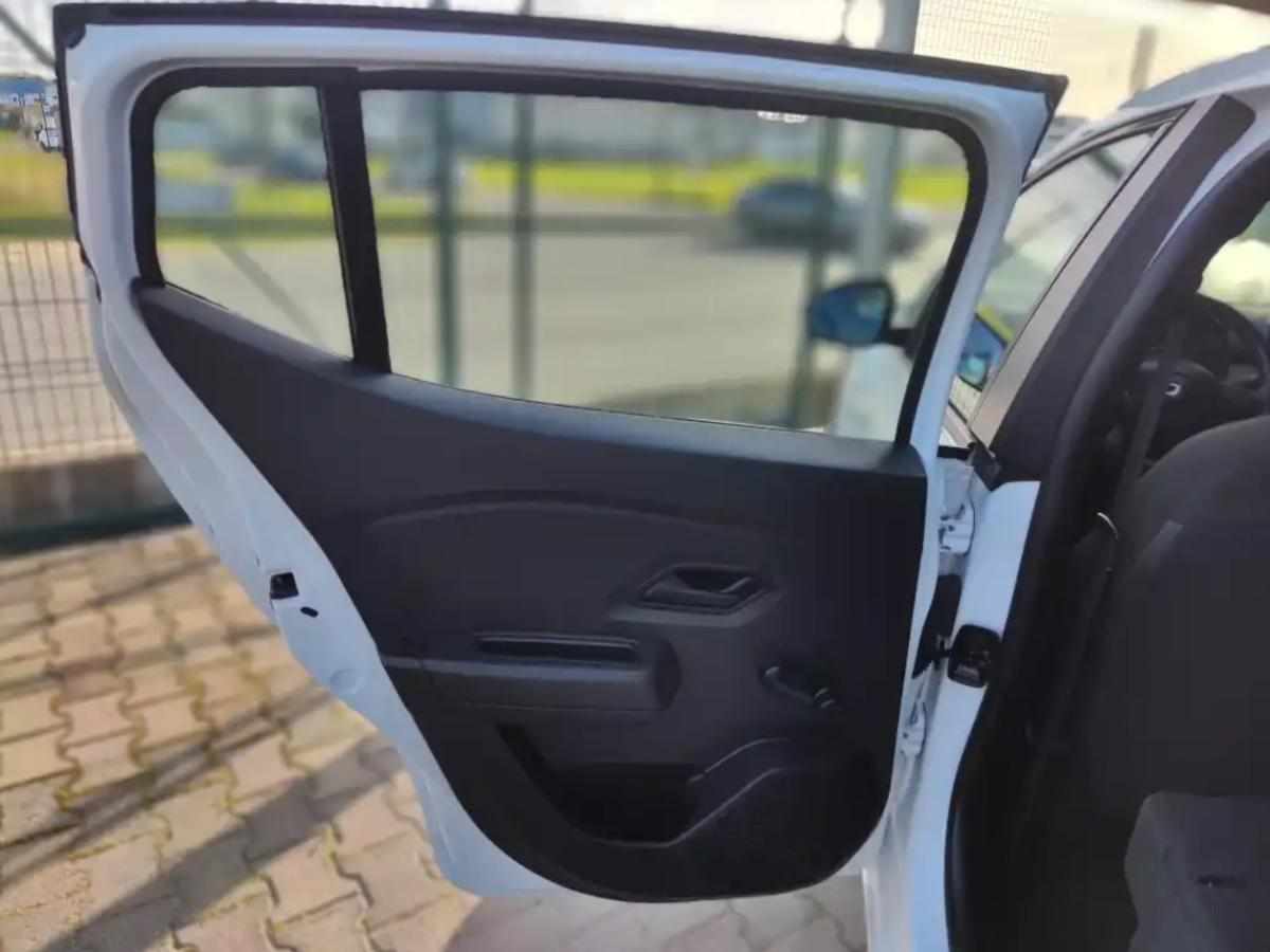 dacia-sandero-1-0-sce-2022-gasolina-999cc