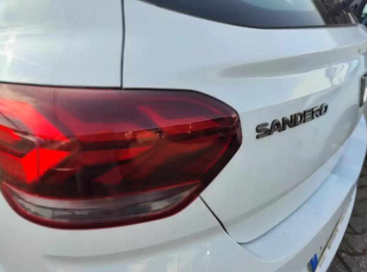 dacia-sandero-1-0-sce-2022-gasolina-999cc