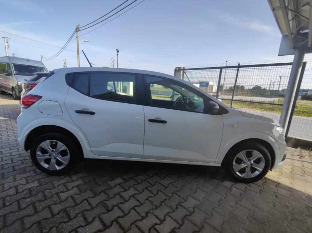 dacia-sandero-1-0-sce-2022-gasolina-999cc