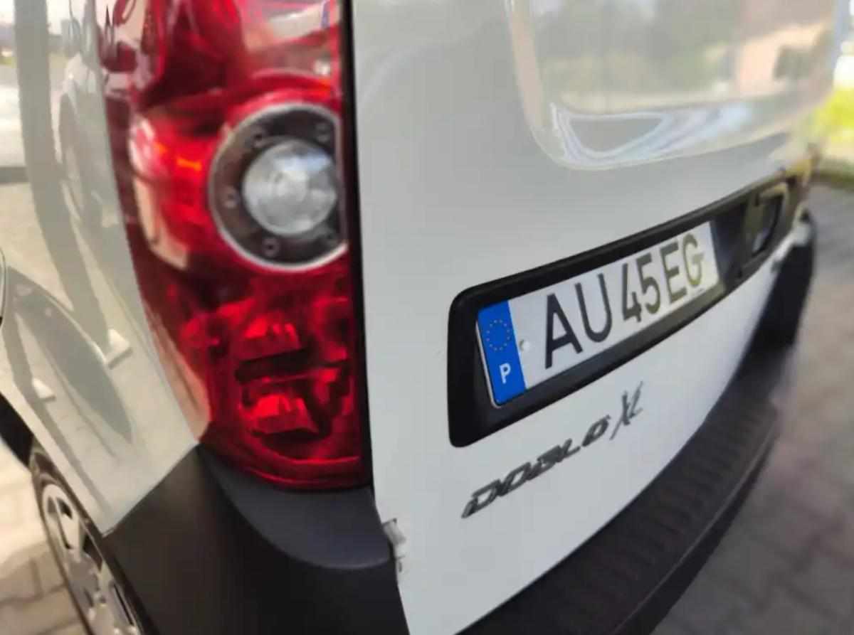 fiat-doblo-1-6-120cv-2022-diesel-1598cc