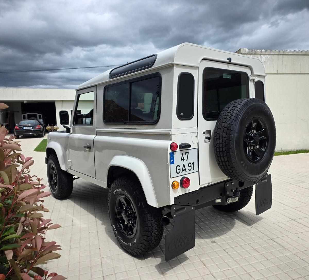 land-rover-defender-2-4-td4-awd-2008-diesel-2402cc
