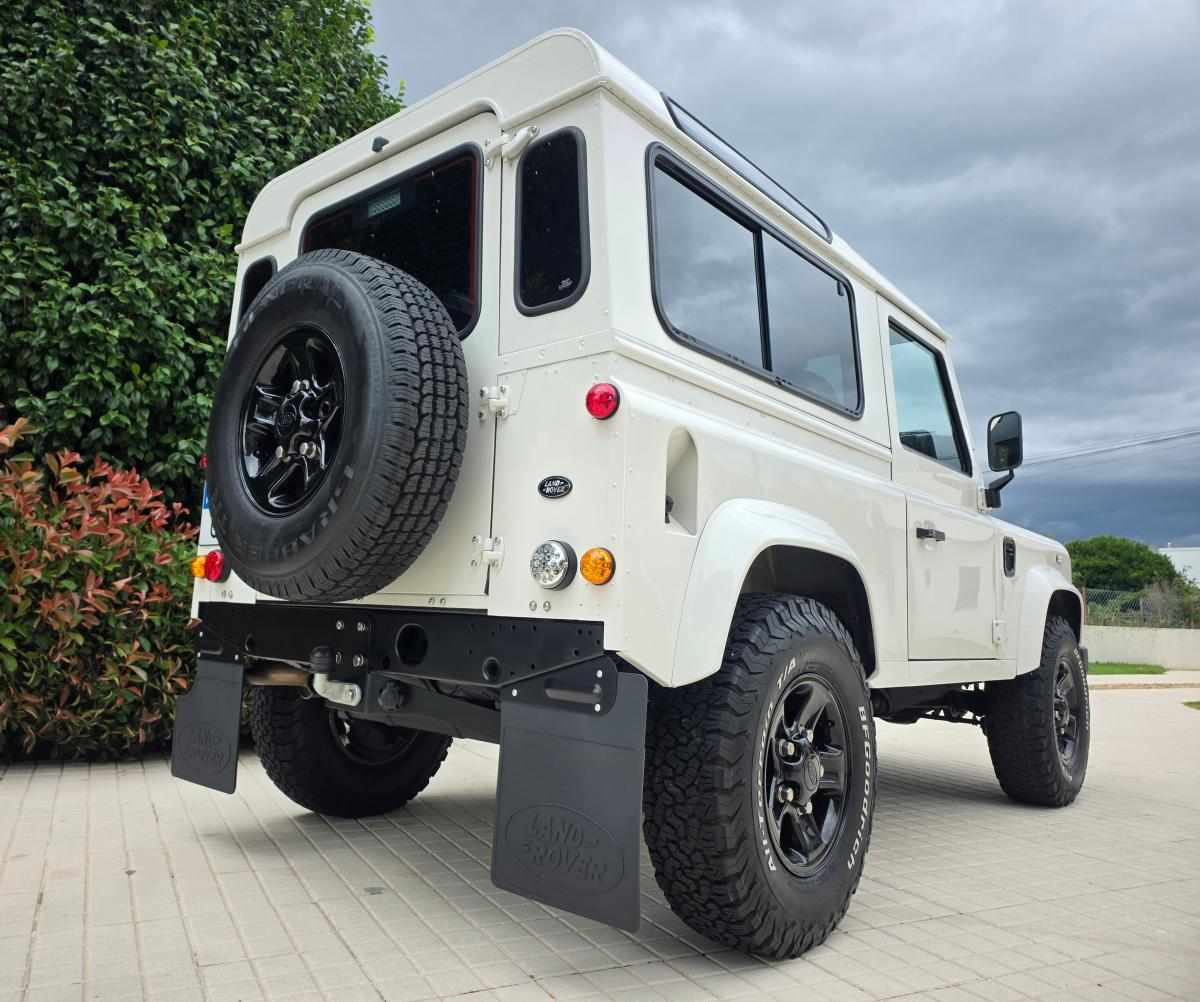 land-rover-defender-2-4-td4-awd-2008-diesel-2402cc