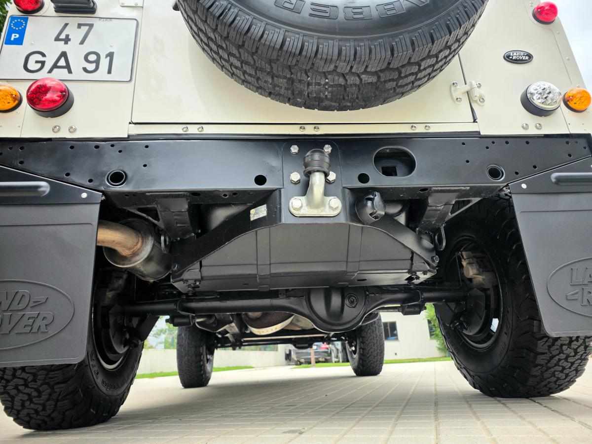 land-rover-defender-2-4-td4-awd-2008-diesel-2402cc