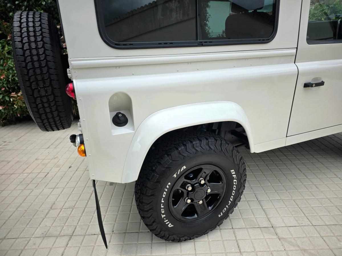 land-rover-defender-2-4-td4-awd-2008-diesel-2402cc