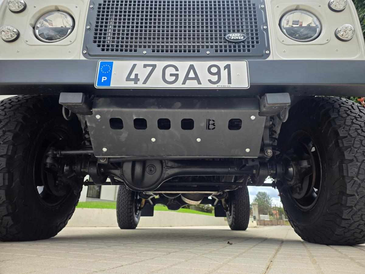 land-rover-defender-2-4-td4-awd-2008-diesel-2402cc