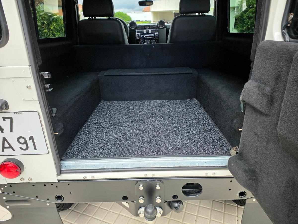 land-rover-defender-2-4-td4-awd-2008-diesel-2402cc