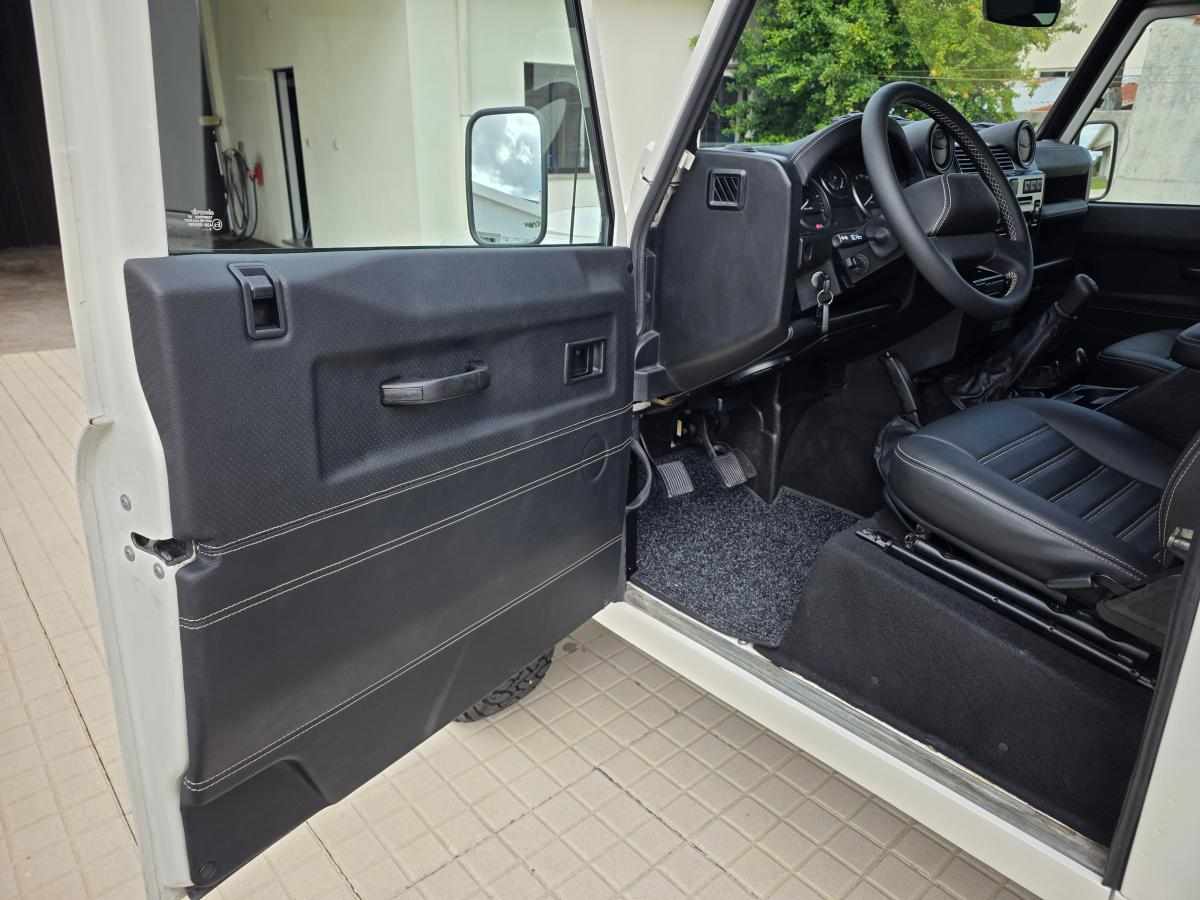 land-rover-defender-2-4-td4-awd-2008-diesel-2402cc