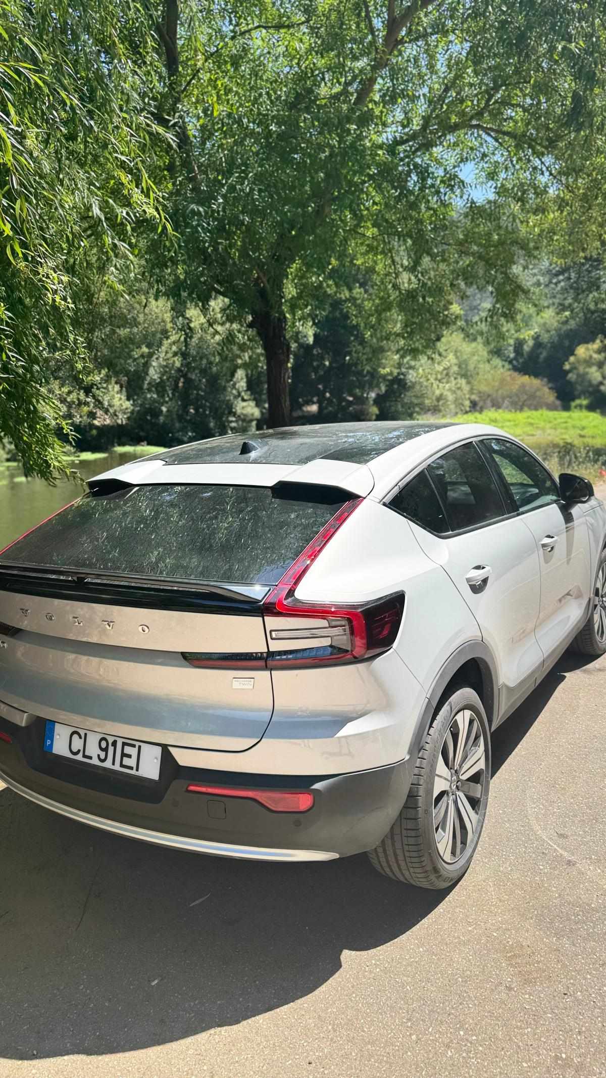 volvo-c40-recharge-pure-electric-2022-eletrico