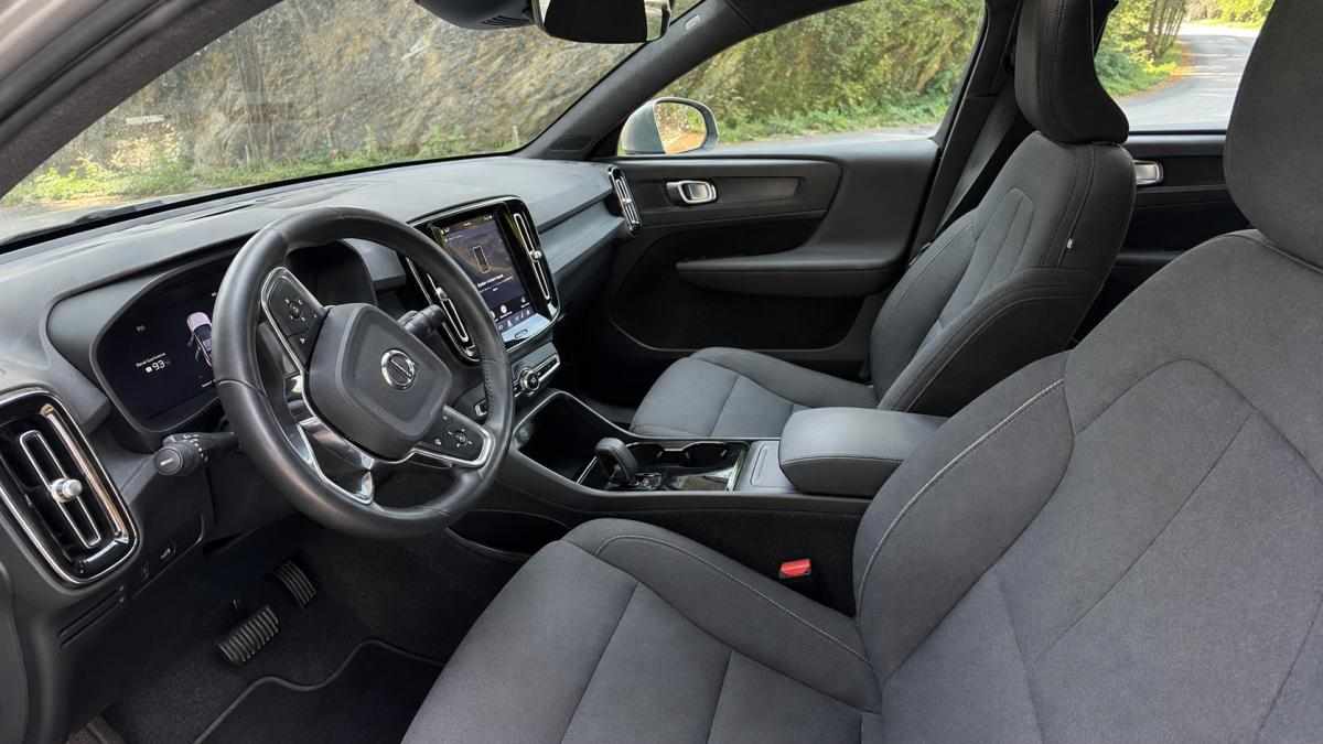 volvo-c40-recharge-pure-electric-2022-eletrico