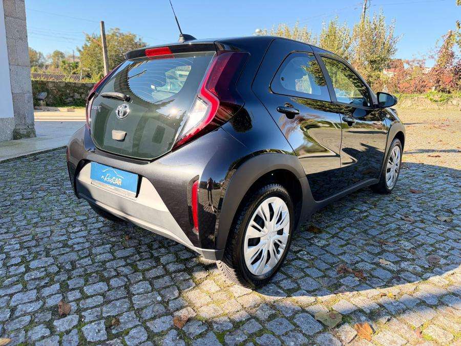toyota-aygo-x-2023-gasolina-998cc