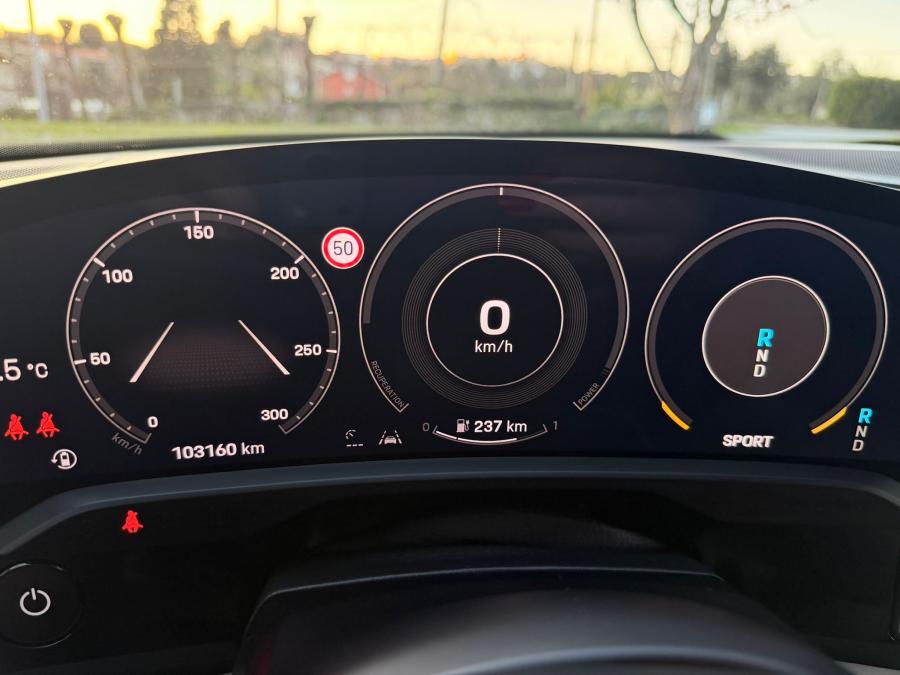porsche-taycan-2020-eletrico-0cc