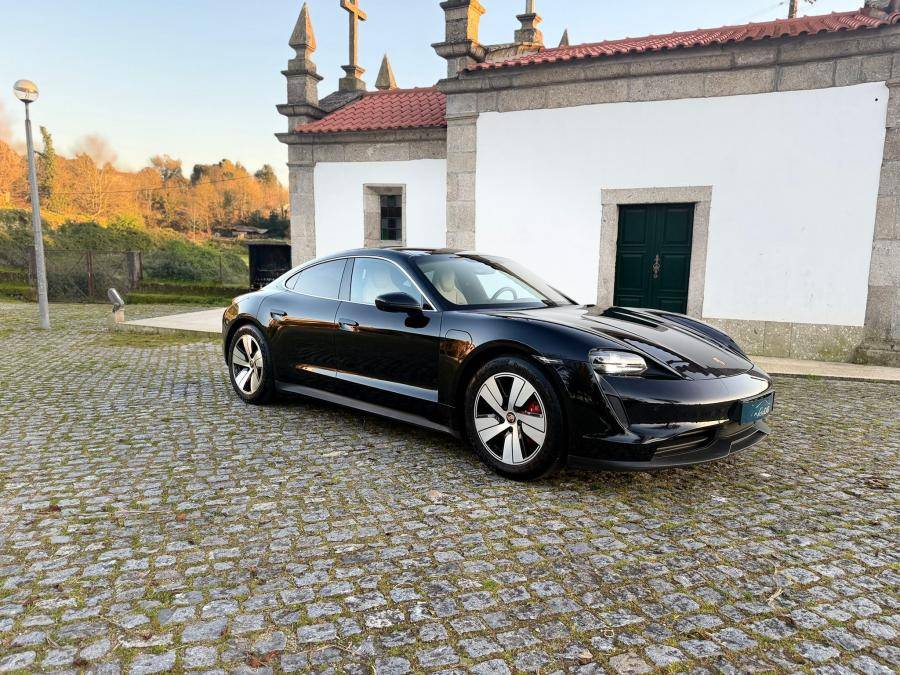 porsche-taycan-2020-eletrico-0cc