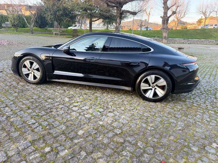 porsche-taycan-2020-eletrico-0cc