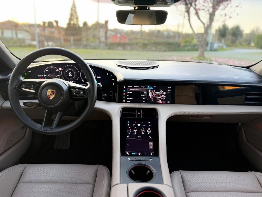 porsche-taycan-2020-eletrico-0cc