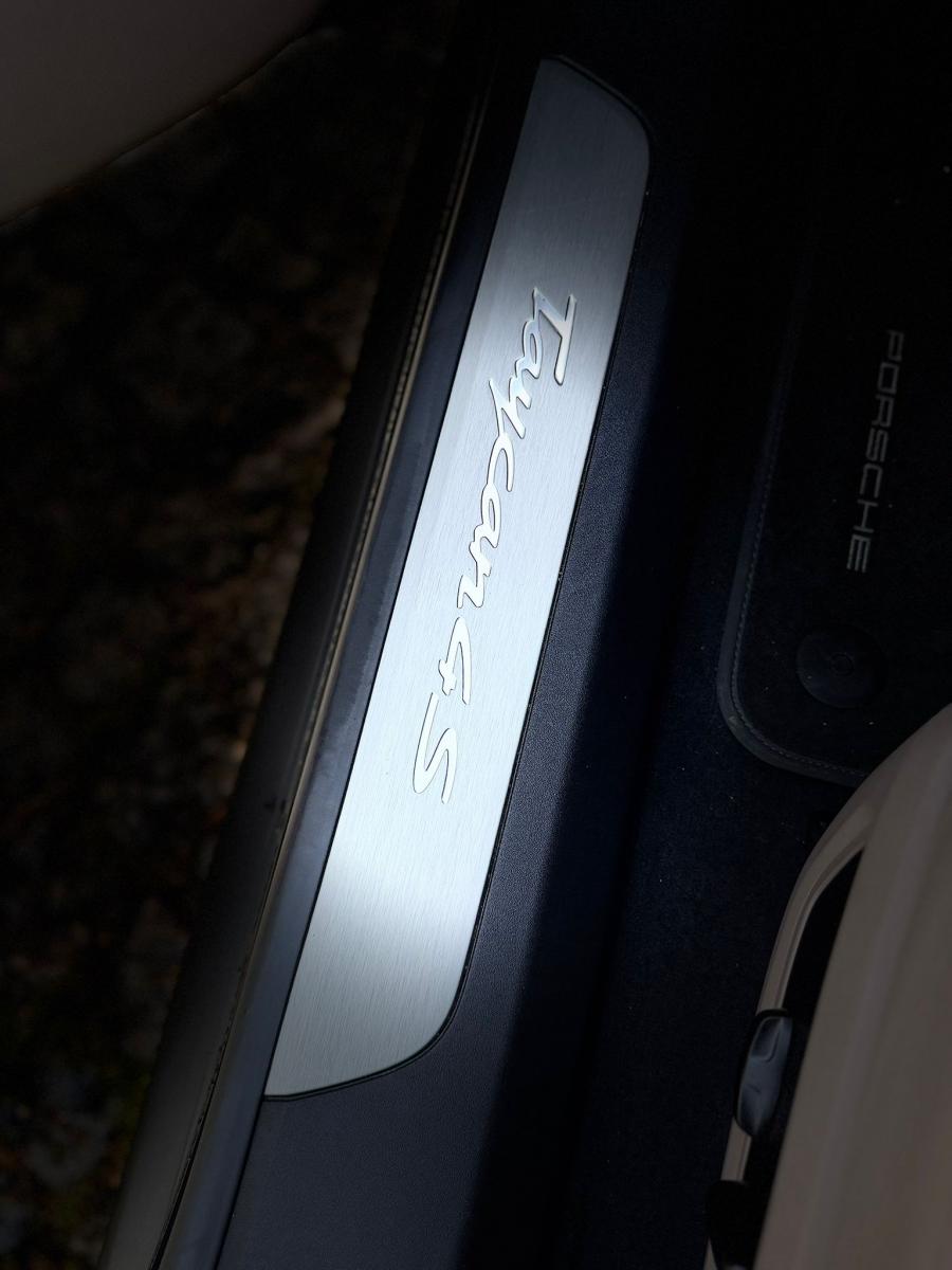 porsche-taycan-2020-eletrico-0cc