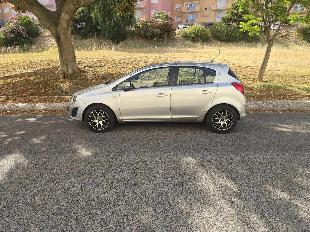 opel-corsa-2011-diesel-1248cc