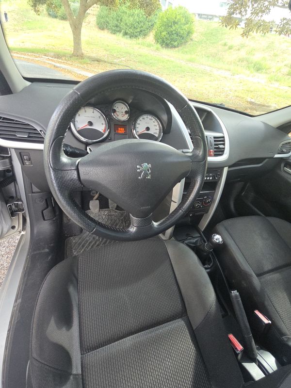 peugeot-207-sw-2011-gasolina-1360cc