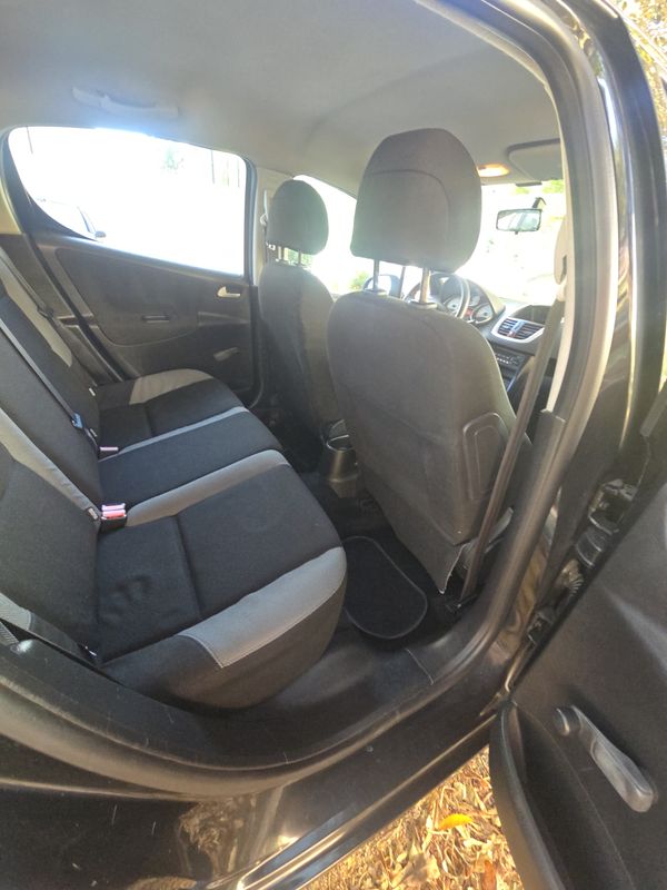 peugeot-207-2007-diesel-1398cc
